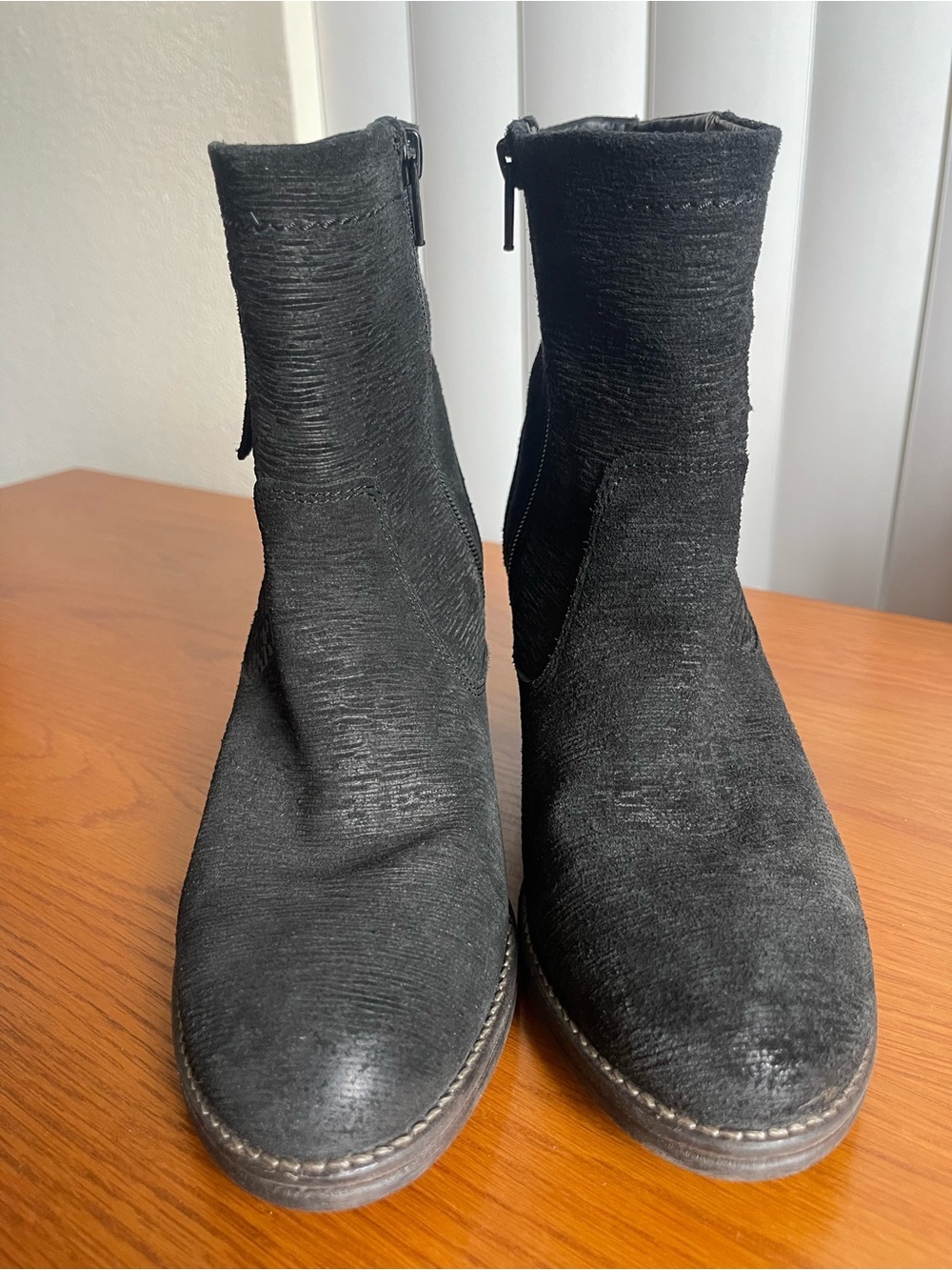 Taos Shaka 2 Ankle Boots Black Size 6-6.5 - Picture 9 of 12